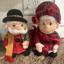 Woody Toys Plush Singing Grandpa Grandma Interacting Christmas Carolers 11  -ex