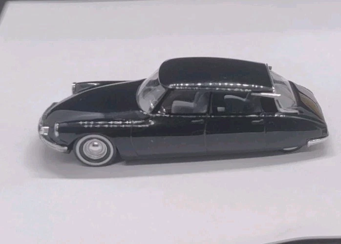 Busch  48003 Citroen DS 19 Nera  Modellauto 1:87 - Immagine 4 di 4