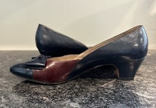 Salvatore Ferragamo Vintage Pump Iconic Bow Navy Maroon Size 9 AA Retro 90 s