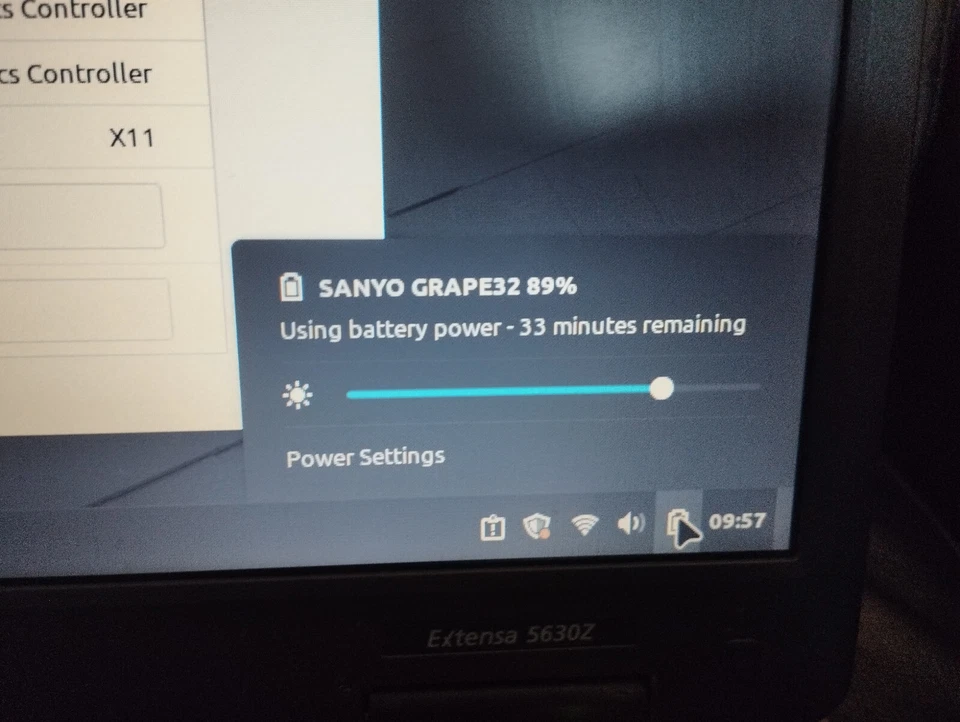 Acer Extensa 5630z, Intel Pentium T3400, 2GB ram, 160GB HDD, Linux Mint LMDE6 - Image 2 of 4