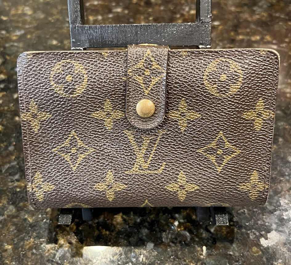 LOUIS VUITTON Brown Monogram Porte Monnaie Billets Viennois  display picture 1