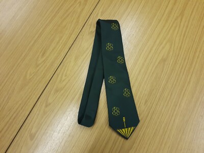 Wrexham Club Krawatten grün umgedrehter Regenschirm Emblem Freizeithemd Krawatte