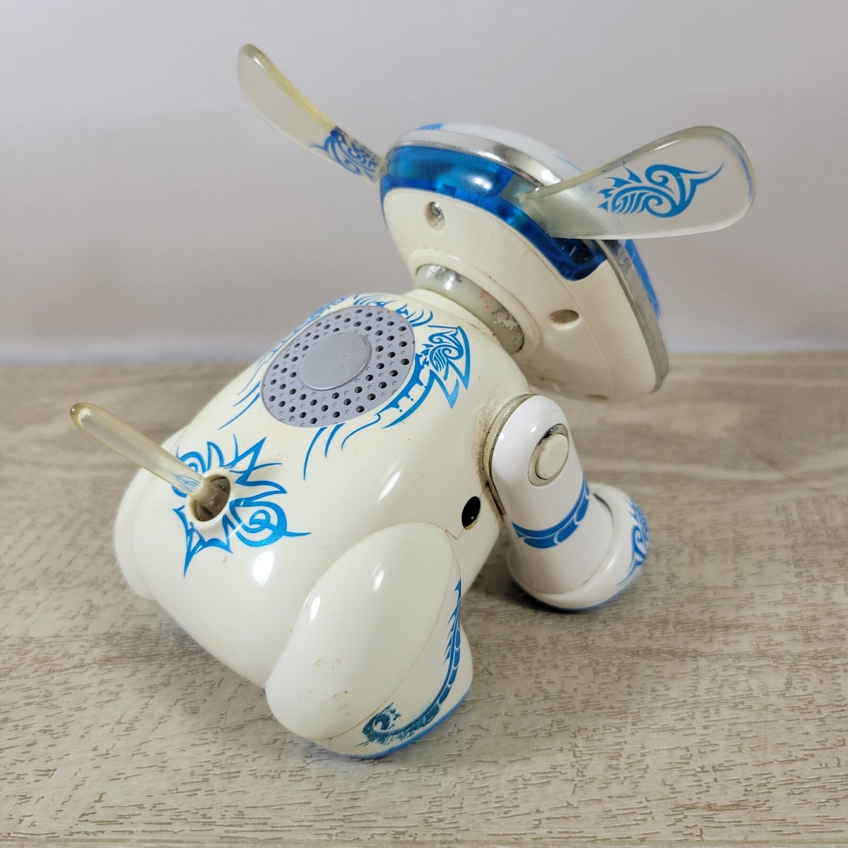 Hasbro Sega 2007 Interactive iDog Amp'd Robot BLUE DRAGON Speaker