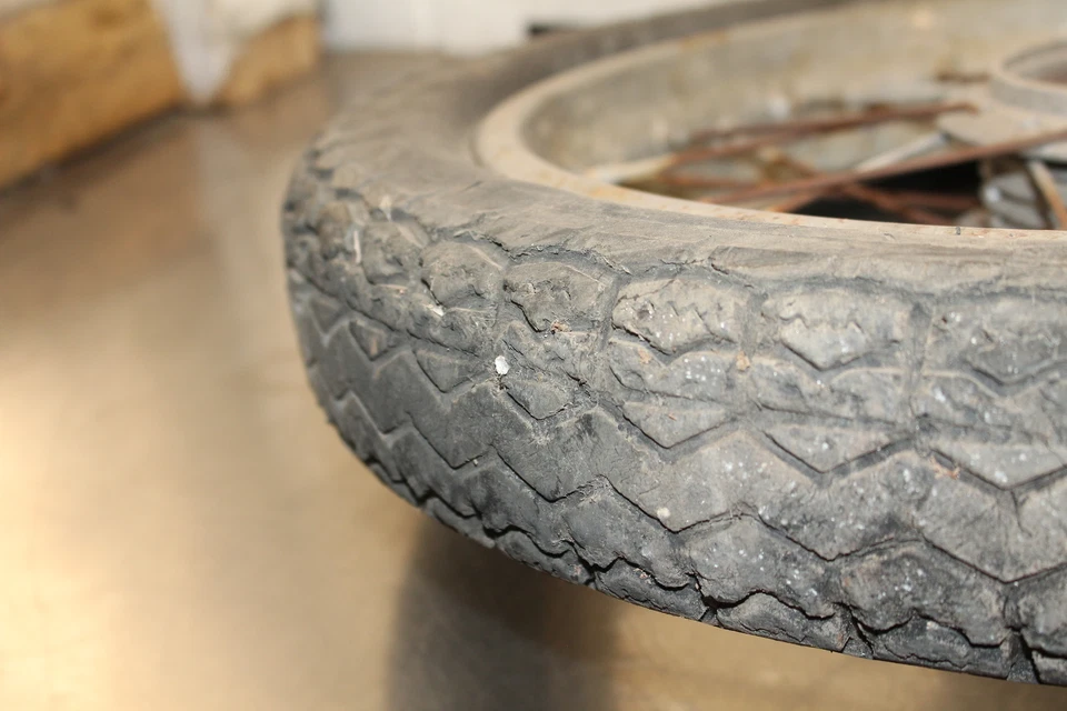 1971 Honda CL175 скремблер заднее колесо обод шины (3,25-18) B169 - Изображение 3 из 4