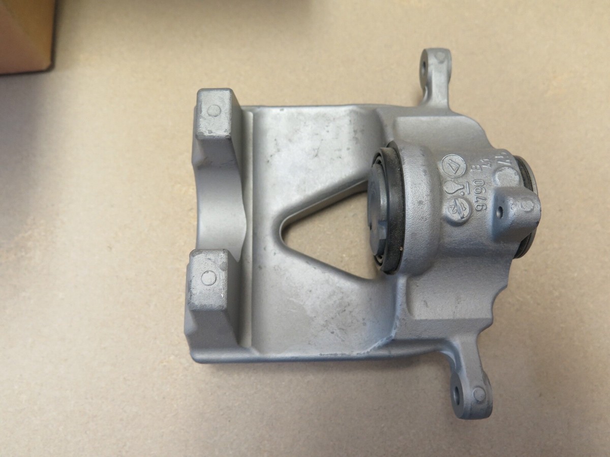 Mercedes Benz Disc Brake Caliper A2314230281 RH 2013-20 AMG S65  