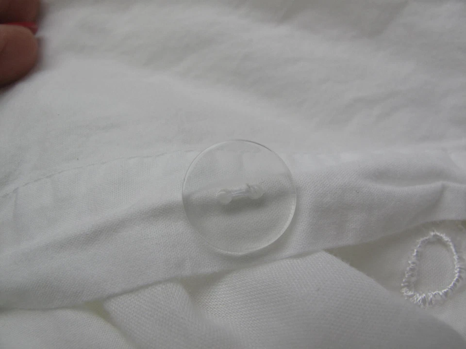 Edredón Tahari Home Queen + 2 fundas de almohada blanco 84"x 82" bordado floral Foto 4 de 4