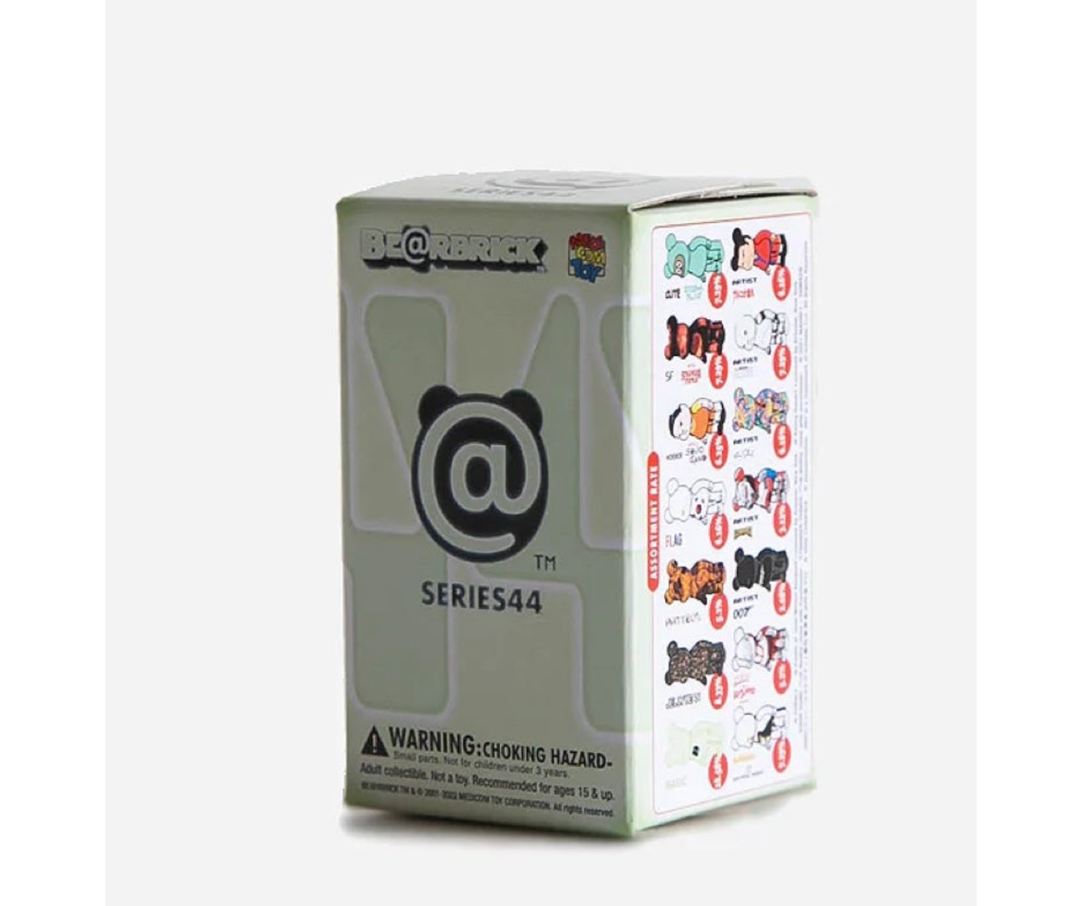 Series 44 Bearbrick 1 Blind Box Be@rbrick Rare Limited Series 44 Bearbrick 1 Blind Box Be@rbrick Rare Limited