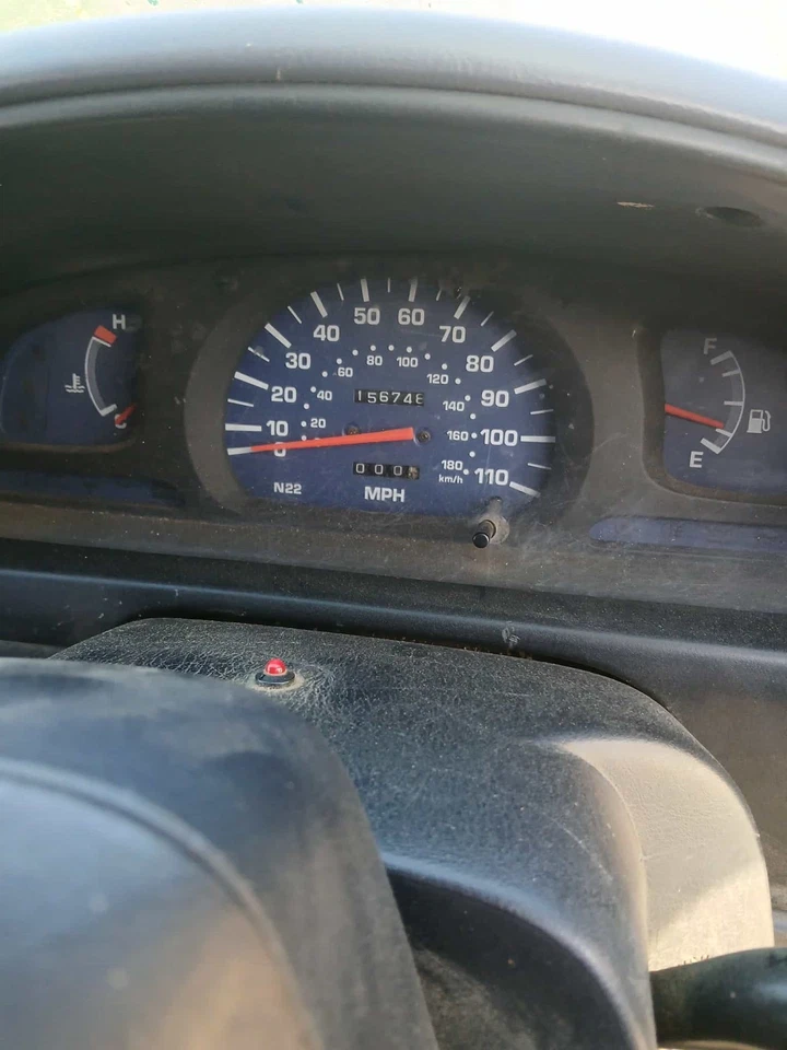 Toyota Hilux 2000 4wd pickup - Image 4 of 4