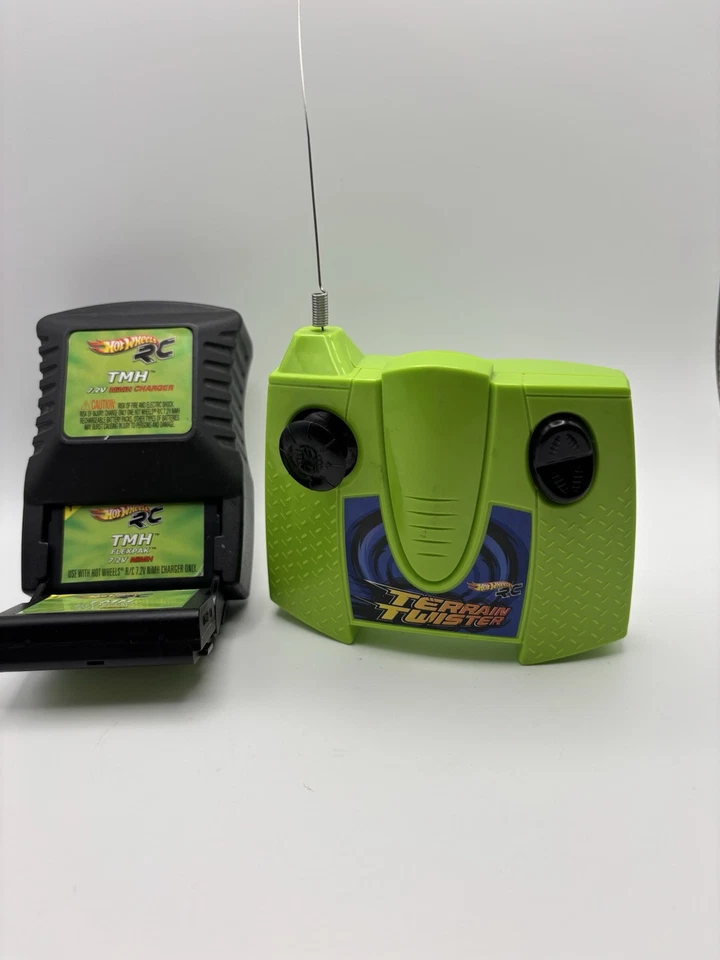 Hot Wheels RC Terrain Twister In Lime Green W/Remote/Battery/Charger Untested! - Image 2 of 2