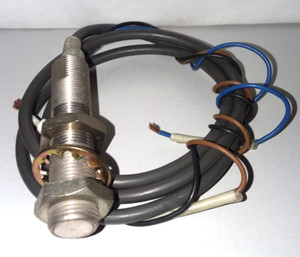 OMRON E2E2-X2C1 PROXIMITY SENSOR