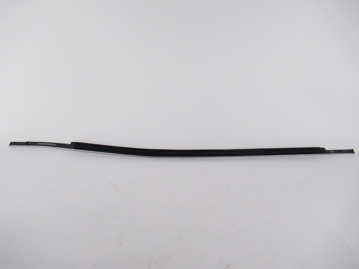 なお Genuine OEM Honda 72910-THR-A01 Passenger Sliding Door Molding
