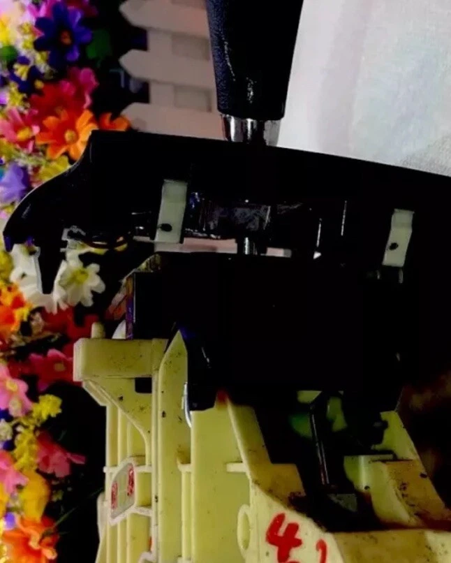 Conjunto de palanca de cambios de piso automática Hyundai Sonata 2008-2010 OEM 46700-3LXXX Foto 3 de 4