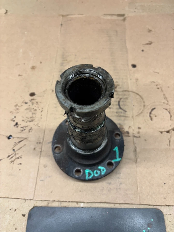 Dodge D100 D150 1981 86 1987 4x4 eje delantero Dana 44 eje rueda eje cubo Foto 3 de 4