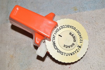 DYMO 68-1020 MINI TAPEWRITER LABELMAKER 