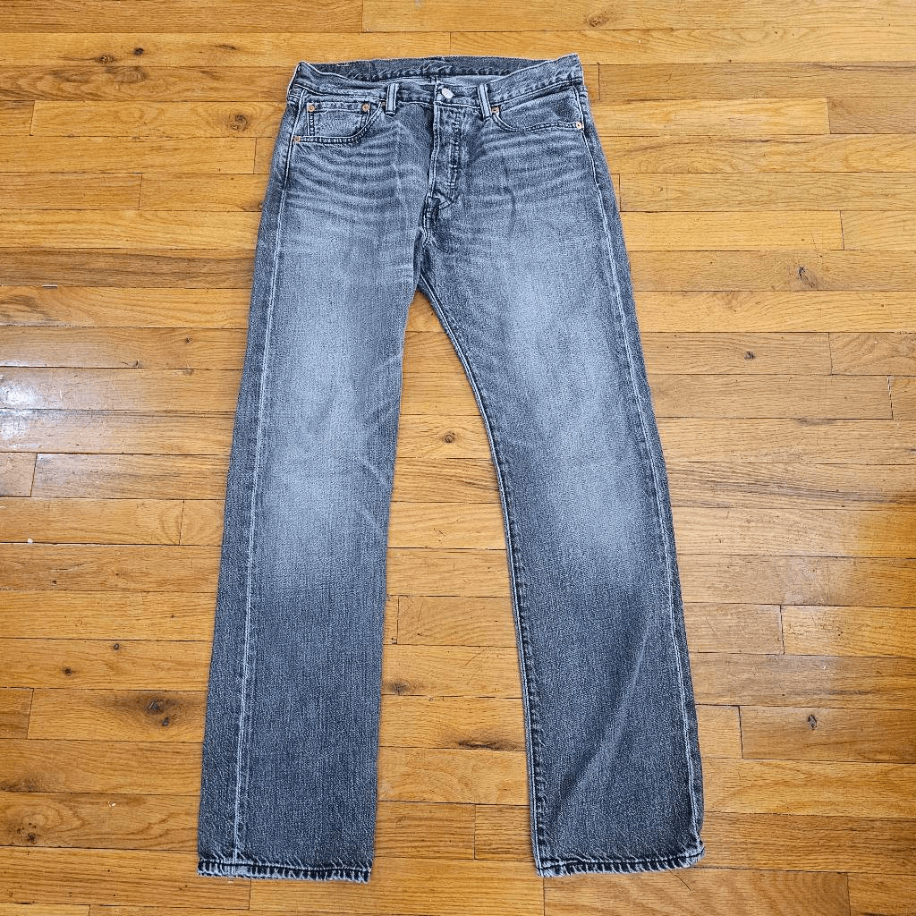 Levis Jeans Men's 32x32 501 Straight Leg Dark Wash Grey Levis Jeans Men's 32x32 501 Straight Leg Dark Wash Grey