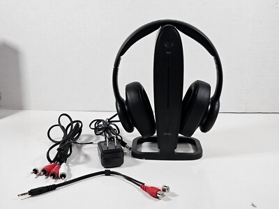 Insignia NS-HAWHP2 Digital Wireless Over the Ear RF Headphones