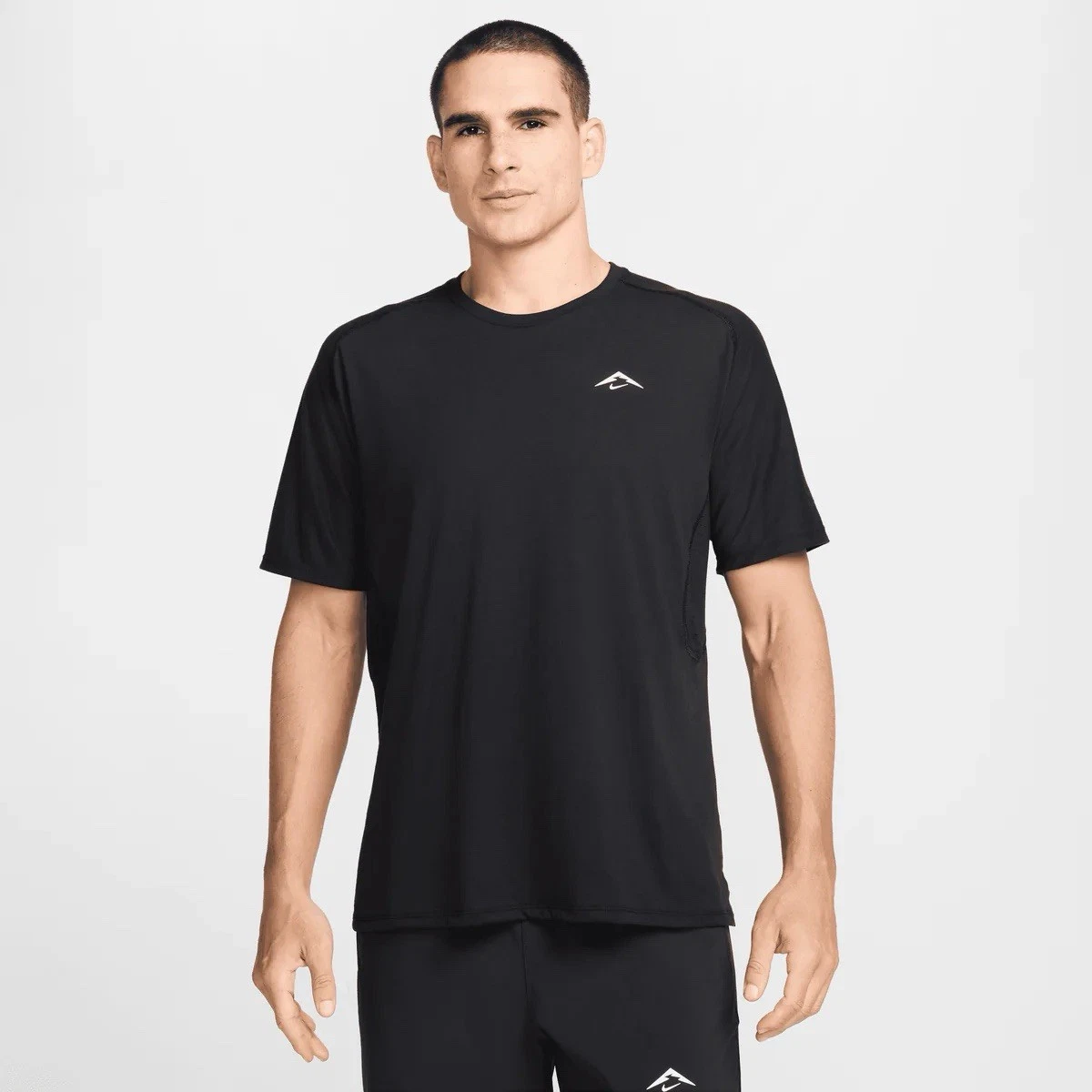 Nike Trail Dri-Fit Solar Chase Running Shirt Black HJ3580-010 Men's Medium NEW
Opens in a new window