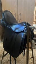 Dressursattel von John Webb 17.5 Zoll, Schwarz Leder Gebraucht, Gut Erhalten