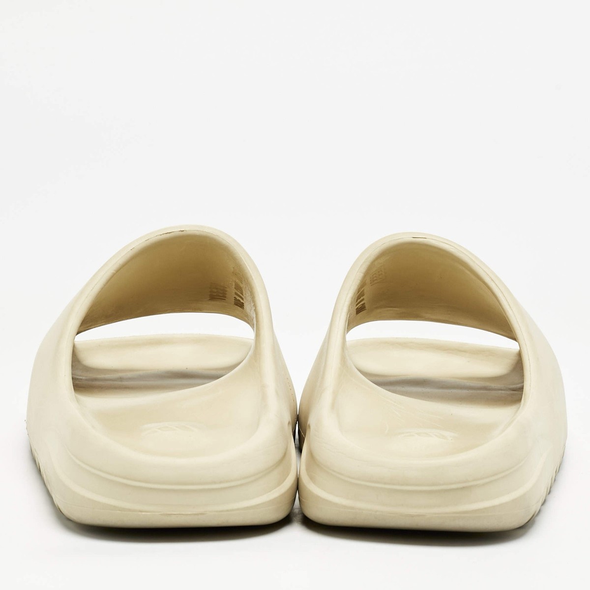 Yeezy Slide Sandals in Cream Yeezy YS-01 Slides Cream – Restock AR main image 3