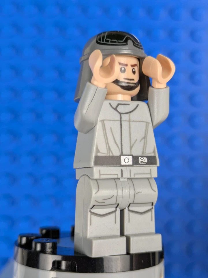 Lego Star Wars: Imperial AT-ST Driver (Helmet) sw0797 Set 75153 - Image 3 of 4