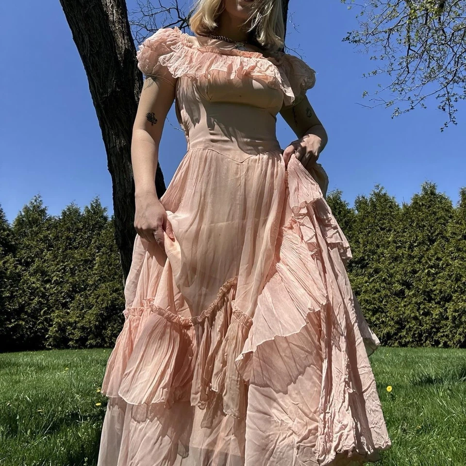 Antique Pink Ruffle Gown - Image 4 of 4