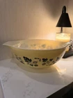 Vintage PYREX Gooseberry Cinderella Mixing Nesting Bowl 1.5QT Yellow Black #442
