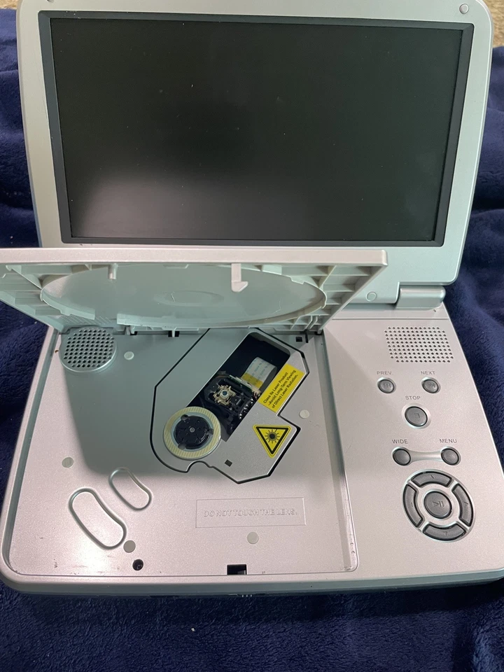 "Reproductor de DVD portátil Dynex de 7""" Foto 4 de 4