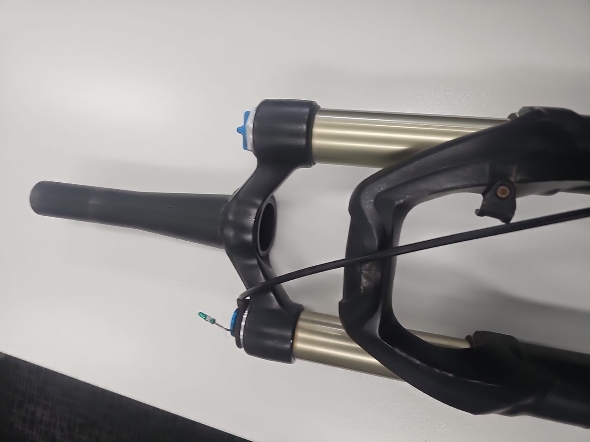 Fox 32 Evolution Series 27.5” Fork 15x100 Thru Axle W/ Remote