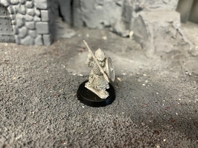 Warhammer  / 28mm Dark Age Dwarf w/Spear Mordheim WF568 (Metal)