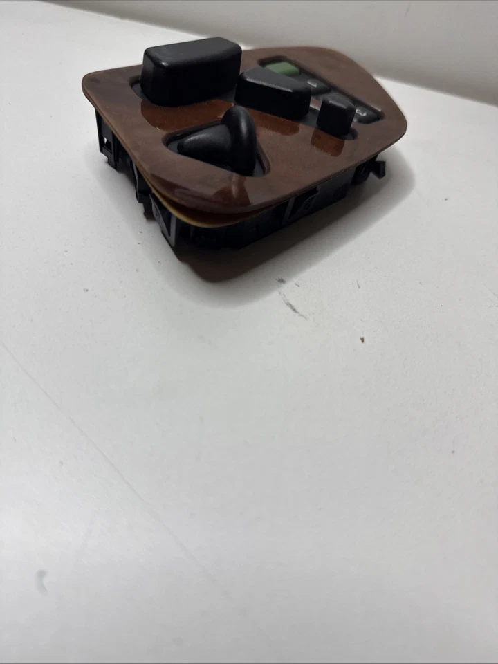 96-03 MERCEDES E320 E430 E55 W210 INTERRUPTOR ASIENTO ELÉCTRICO MEMORIA CONDUCTOR BISEL IZQUIERDO Foto 3 de 4