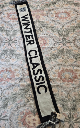 Foulard classique hiver LNH - Wrigley Field - Chicago IL - 7 x 54 - Neuf avec étiquette - Photo 3/6