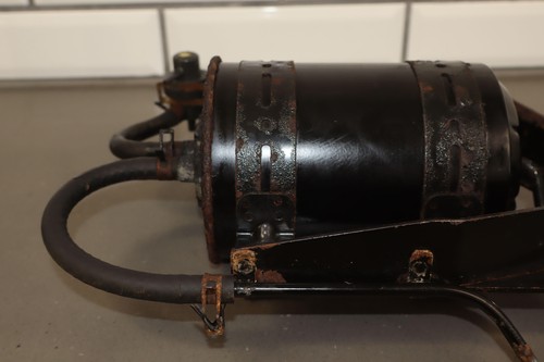 1991-1994 Toyota Land Cruiser FJ80 3.0L Under Hood Charcoal Canister With Hoses - Picture 13 of 22
