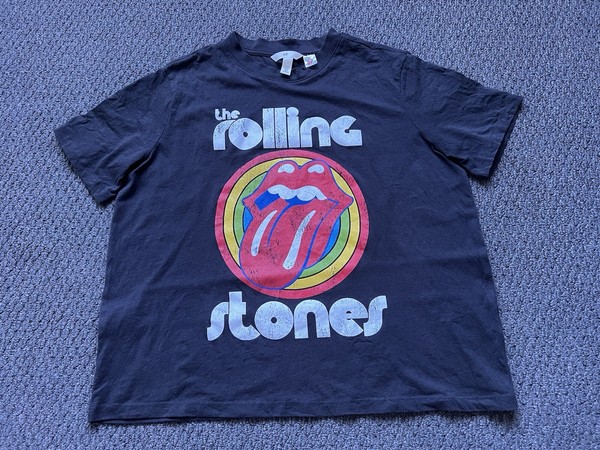 H&M The Rolling Stones Grey Women’s Size Medium Logo Tee Graphic T-Shirt
