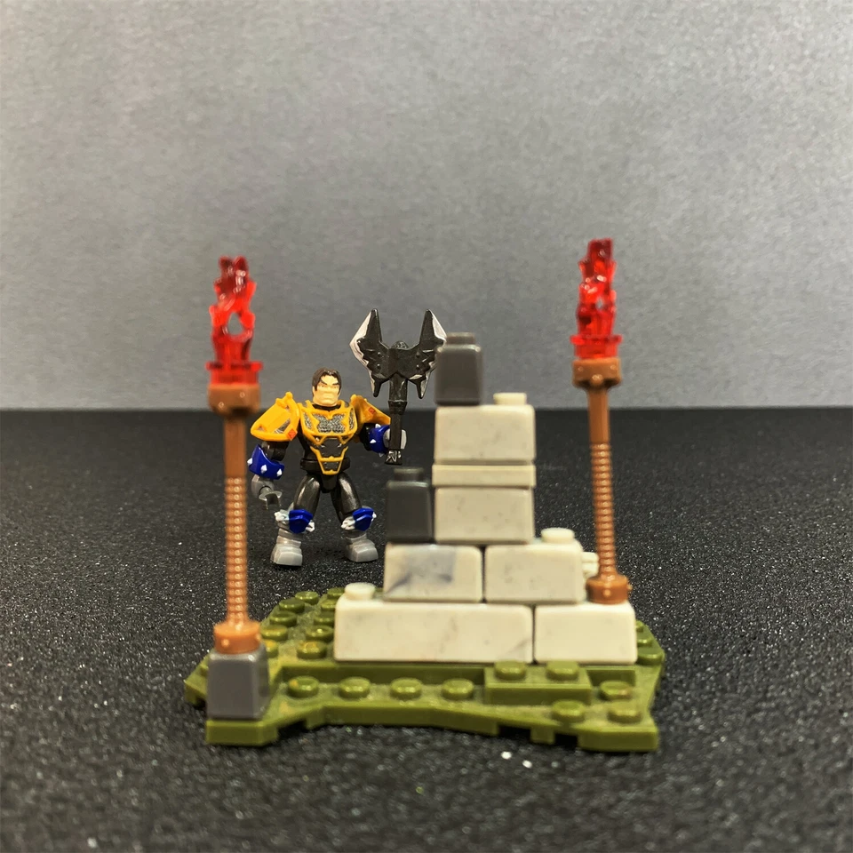 Figura de acción MEGA BLOKS World of Warcraft Colton Human Paladín The Alliance Foto 4 de 4