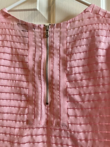 Neu ohne Etikett J Crew Damen SS durchsichtige Streifen Reißverschluss Bluse rosa Größe 0 HiLo - Bild 9 von 9