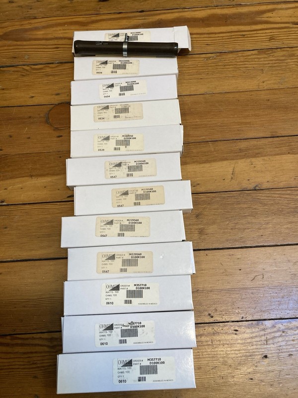 Lot Of 12 OHMITE D100K100 Resistor 100 OHMS *NEW IN BOX