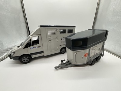 MERCEDES Bruder 2006 Competition Horses Sprinter Van & Extra Trailer RARE