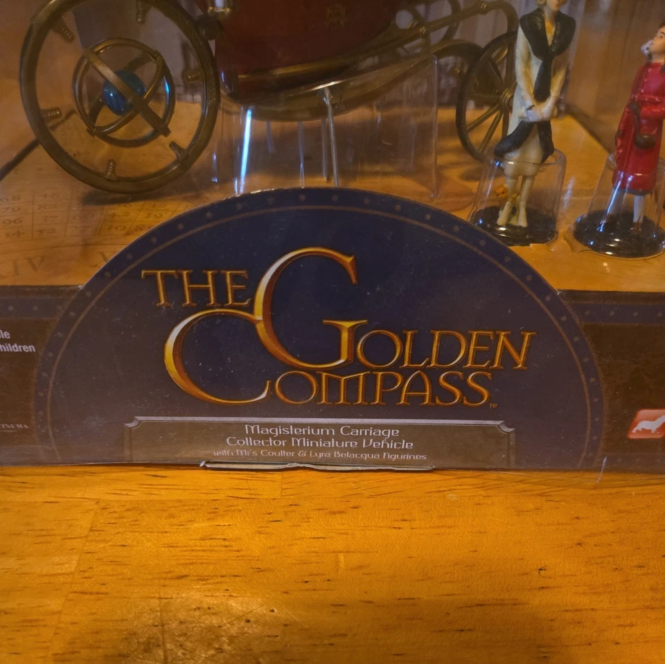 The Golden Compass Magisterium Carriage Miniature Vehicle With Figurines - Image 4 of 4