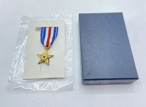 Post WW2 United States Boxed Miniature Star Medal RESERVED LISTING