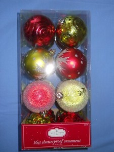 NEW ~ Trim A Home 16 ct shatterproof Ball Ornaments Red and Green