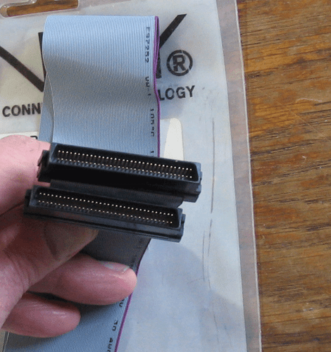 Cable de cinta interno Lindy SCSI-III 2 x 68 vías 1/4 tono D macho Macintosh Mac - Imagen 3 de 3