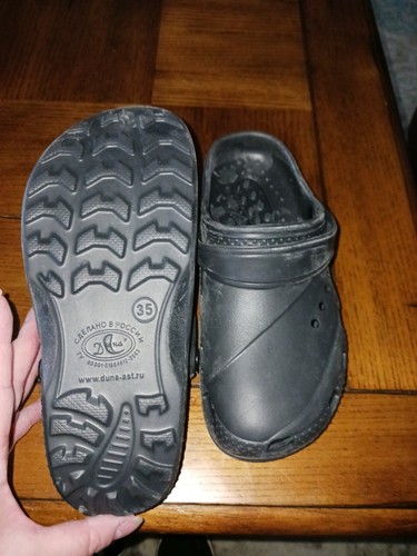 Crock Like Shoes For Women Size 35 Fit Like 6.5 - Picture 2 of 3