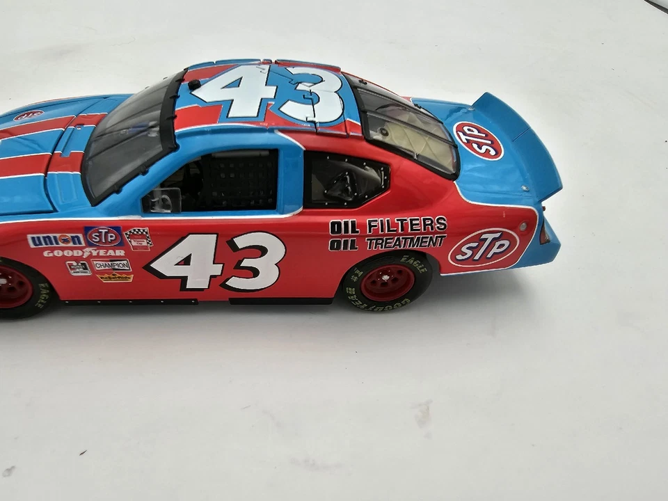 Richard Petty #43 Stp Dodge 2005 Ladegerät 1:24 Maßstab #1 - Bild 4 von 4