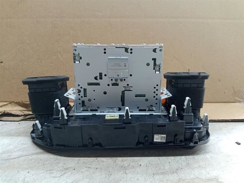 Audio Equipment Radio Display And Receiver US Market Fits 20-22 VENUE 200211