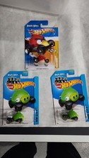 Mattel Hot Wheels HW Imagination Angry Birds Lot - 2x Minion Pig - Red