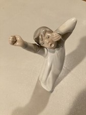 Vintage Retired Lladro Dasia Sleepy Boy Yawning/Awakening Figurine Spain