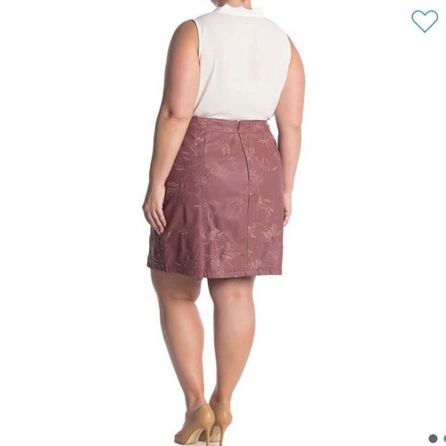 CityChic Rose color embroidered faux-leather skirt Size 16 - Picture 2 of 6