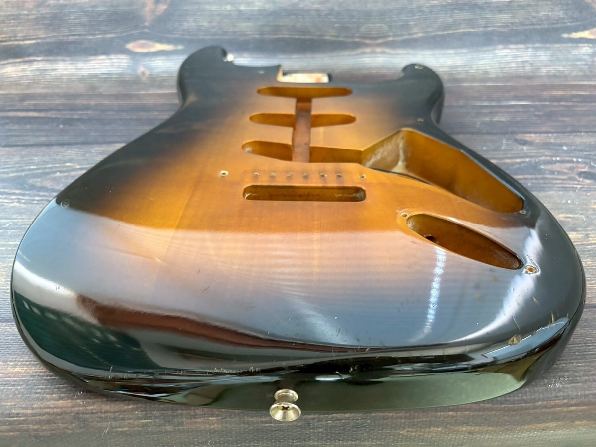Fender Stratocaster サンバーストst-57-90 90's Fender ST57-58US '57 Stratocaster Reissue -Crafted In
