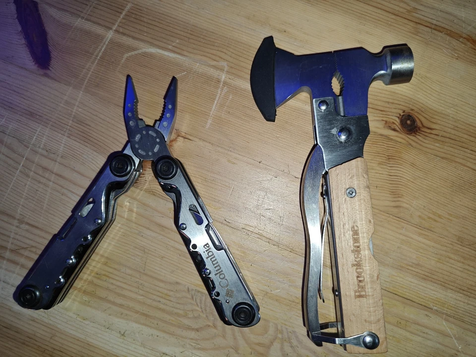 Juego de dos multiherramientas Columbia Plus Brookstone Foto 2 de 4