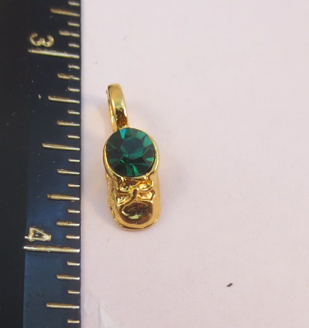 14KT GOLD EP MAY GREEN CRYSTAL BABY SHOE BIRTHSTONECHARM PENDANT